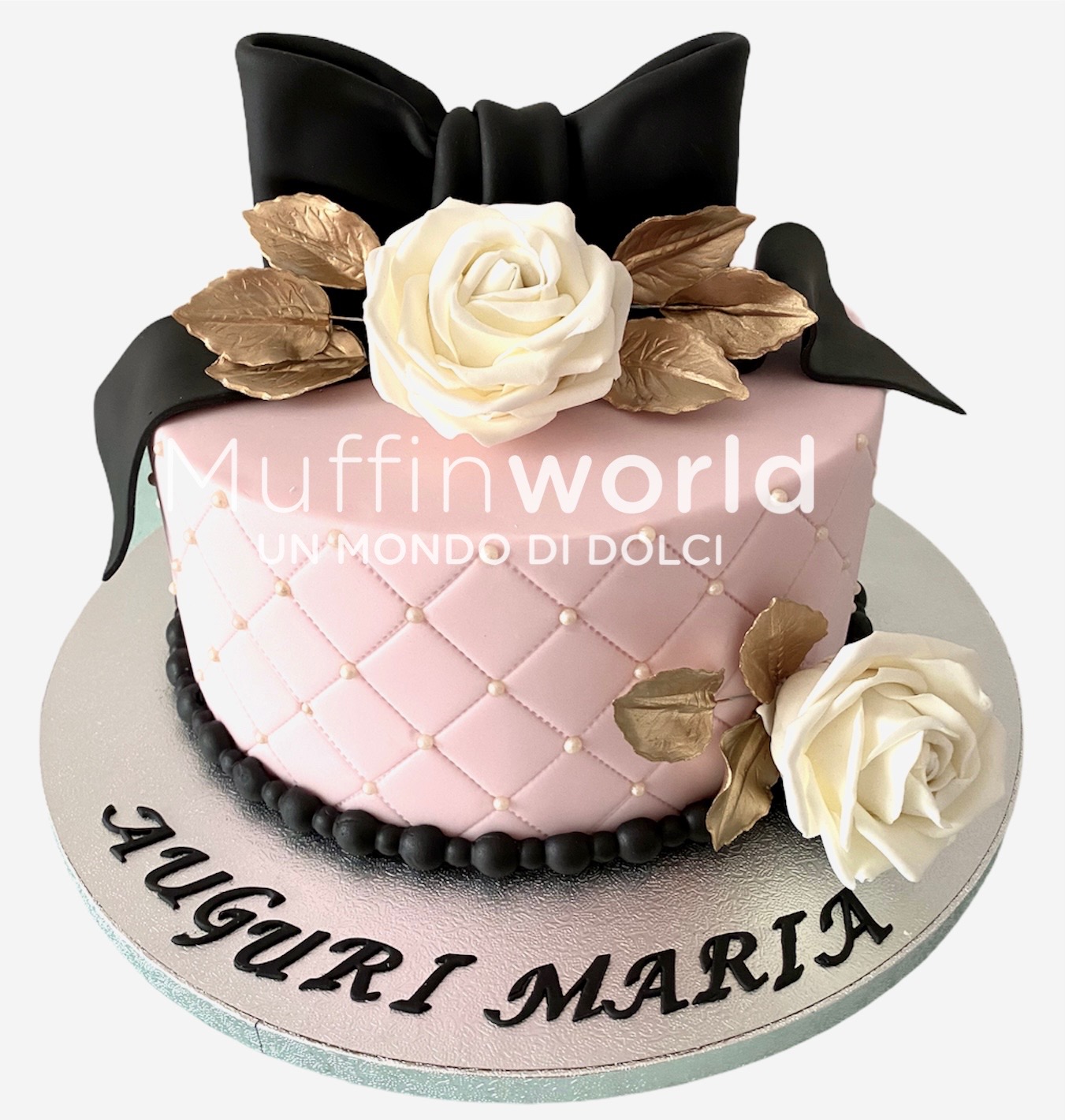 Torta decorata con panna, rose glitterate  Decorazioni con panna, Torte,  Decorazioni