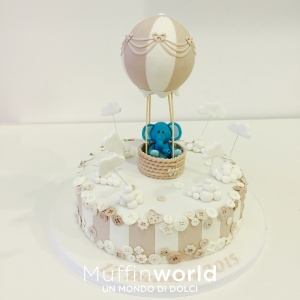 torta-cake-design-mongolfiera-battesimo-muffinworld-milano